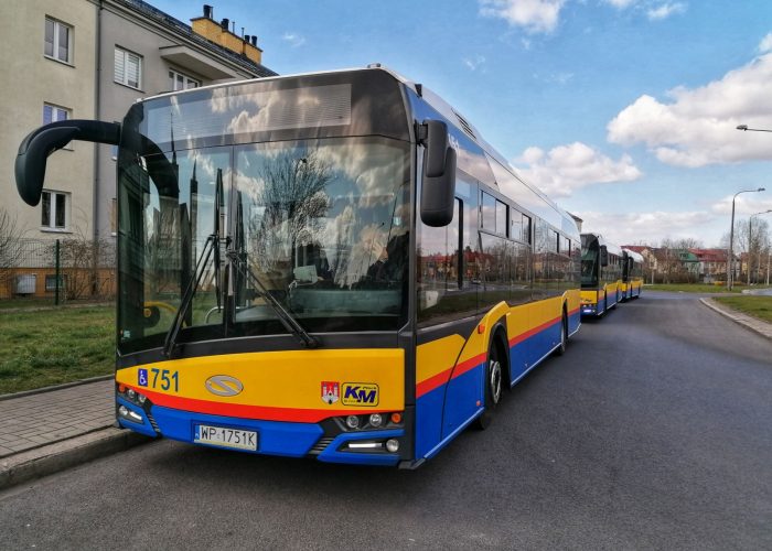 Autobus KM-Płock na pętli św. Wojciecha